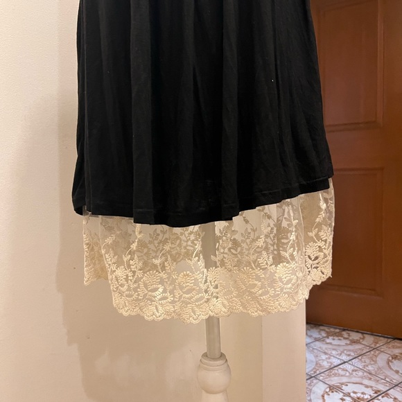 Dress - Picture 3 of 7